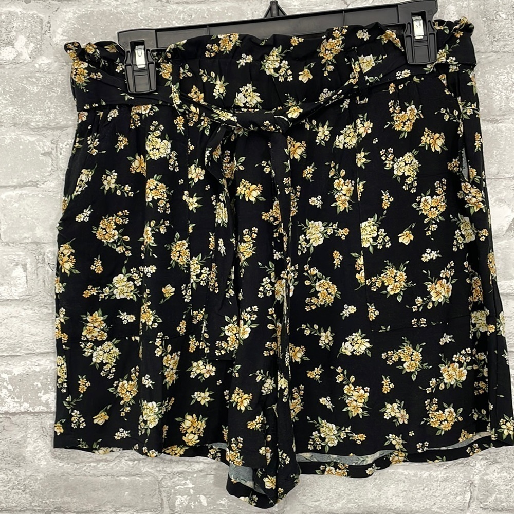 Joe B Floral Tie Shorts